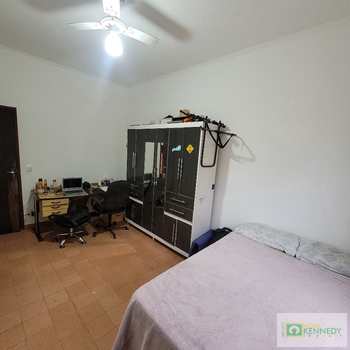 Casa em Praia Grande, bairro Caiçara