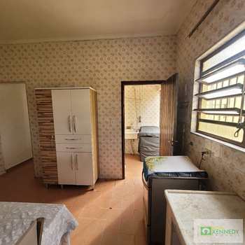 Casa em Praia Grande, bairro Caiçara