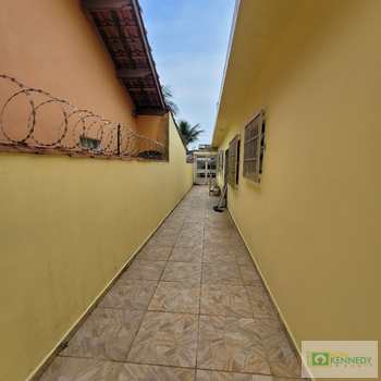 Casa em Praia Grande, bairro Caiçara