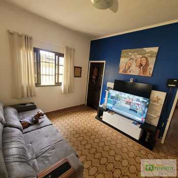 Casa em Praia Grande, bairro Caiçara