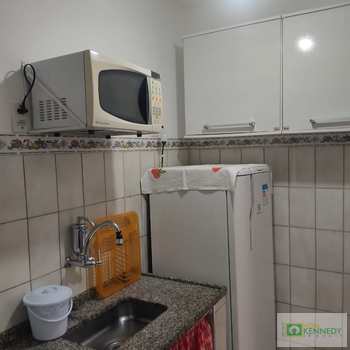 Apartamento em Mongaguá, bairro Centro