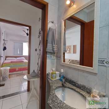 Apartamento em Praia Grande, bairro Tupi