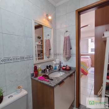 Apartamento em Praia Grande, bairro Tupi