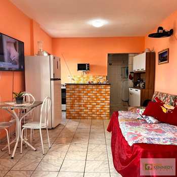 Kitnet em Praia Grande, bairro Ocian
