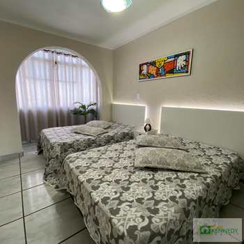 Apartamento em Praia Grande, bairro Guilhermina