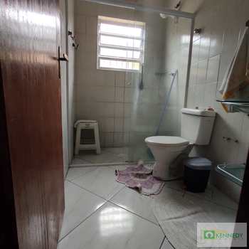 Casa em Praia Grande, bairro Ocian