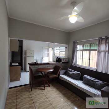Casa em Praia Grande, bairro Ocian