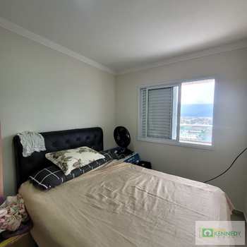 Apartamento em Praia Grande, bairro Maracanã