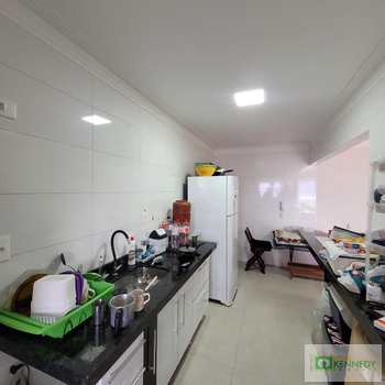 Apartamento em Praia Grande, bairro Maracanã