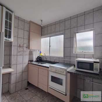 Apartamento em Praia Grande, bairro Tupi