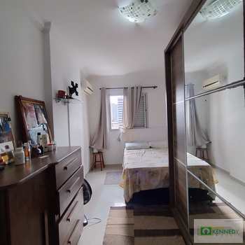 Apartamento em Praia Grande, bairro Mirim