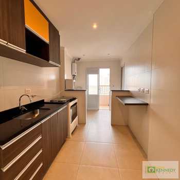 Apartamento em Praia Grande, bairro Guilhermina