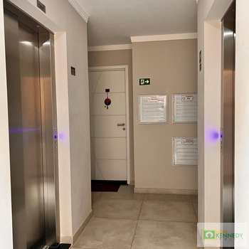 Apartamento em Praia Grande, bairro Guilhermina