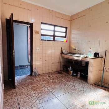 Casa em Praia Grande, bairro Princesa