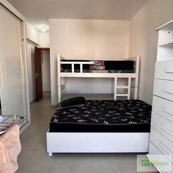 Apartamento em Praia Grande, bairro Ocian