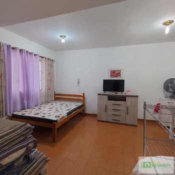 Kitnet em Praia Grande, bairro Ocian