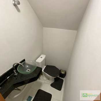 Casa de Condomínio em Praia Grande, bairro Caiçara
