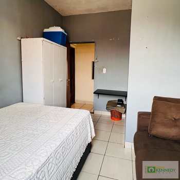 Sobrado em Praia Grande, bairro Balneário Maracanã
