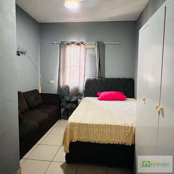 Sobrado em Praia Grande, bairro Balneário Maracanã