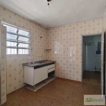 Casa em Praia Grande, bairro Mirim