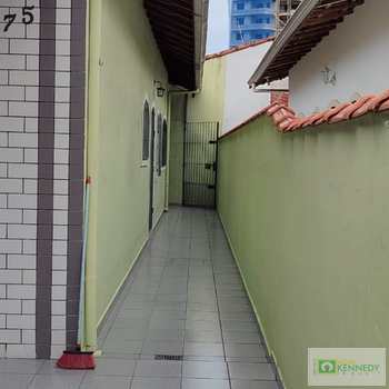Casa em Praia Grande, bairro Caiçara