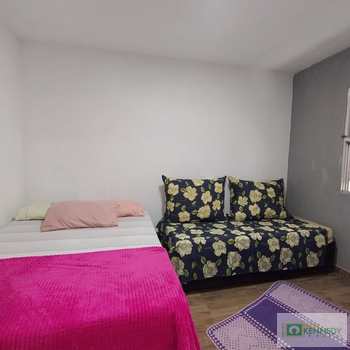 Kitnet em Praia Grande, bairro Ocian
