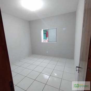 Casa em Praia Grande, bairro Esmeralda