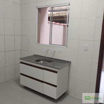 Casa em Praia Grande, bairro Esmeralda