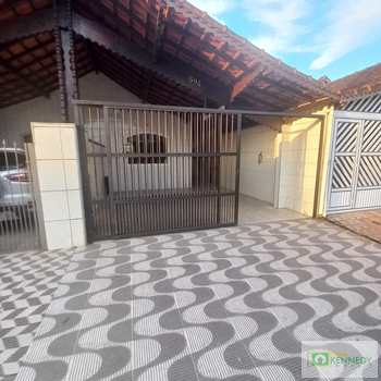 Casa em Praia Grande, bairro Ocian