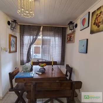 Kitnet em Praia Grande, bairro Ocian