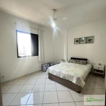 Apartamento em Praia Grande, bairro Canto do Forte