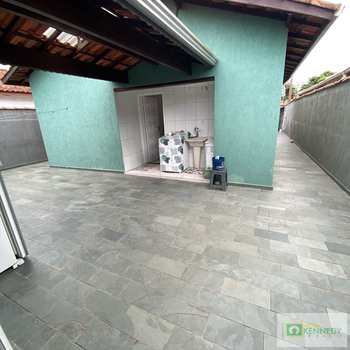 Casa em Praia Grande, bairro Baneário Maracanã