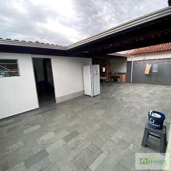 Casa em Praia Grande, bairro Baneário Maracanã