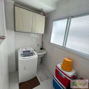 Apartamento em Praia Grande, bairro Guilhermina