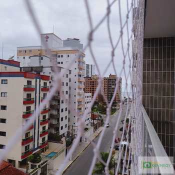 Apartamento em Praia Grande, bairro Caiçara
