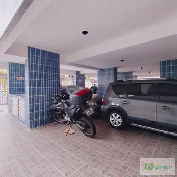 Apartamento em Praia Grande, bairro Caiçara