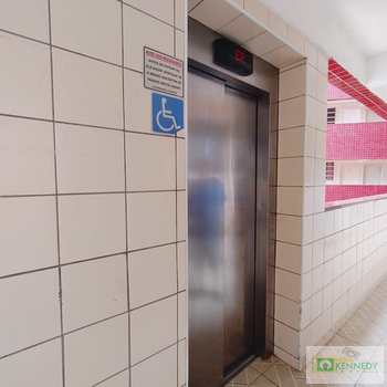 Apartamento em Praia Grande, bairro Mirim