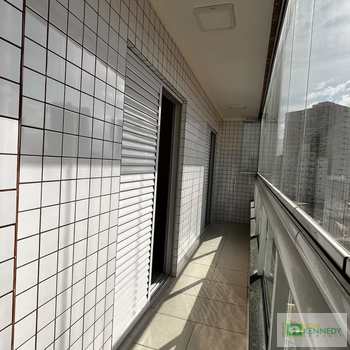 Apartamento em Praia Grande, bairro Caiçara