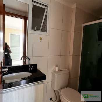 Apartamento em Praia Grande, bairro Caiçara