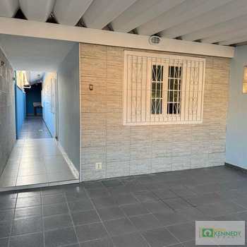 Casa em Praia Grande, bairro Ocian
