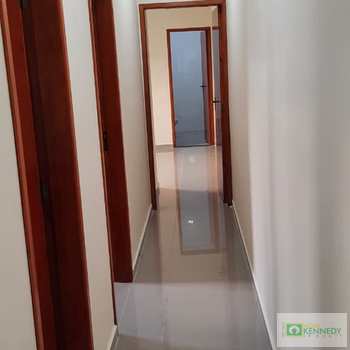 Casa em Praia Grande, bairro Guilhermina