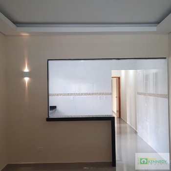 Casa em Praia Grande, bairro Guilhermina