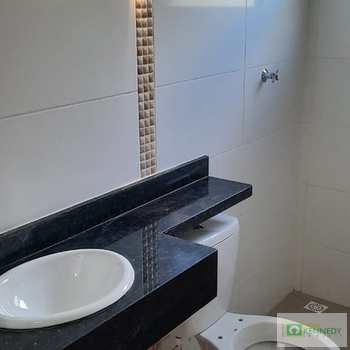 Casa em Praia Grande, bairro Guilhermina