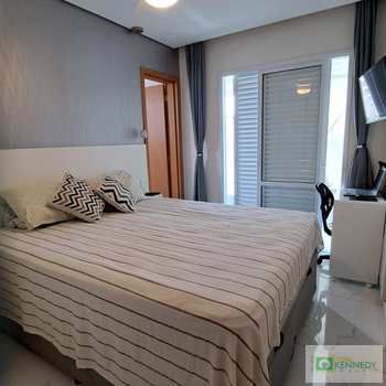 Apartamento em Praia Grande, bairro Caiçara