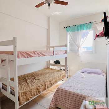Apartamento em Praia Grande, bairro Ocian