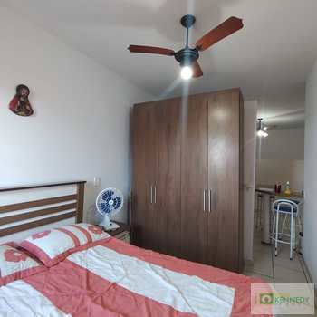 Kitnet em Praia Grande, bairro Ocian