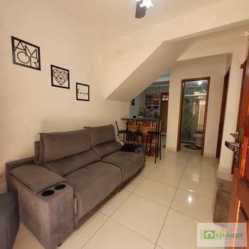 Casa de Condomínio em Praia Grande, bairro Balneário Maracanã