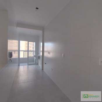Apartamento em Praia Grande, bairro Guilhermina