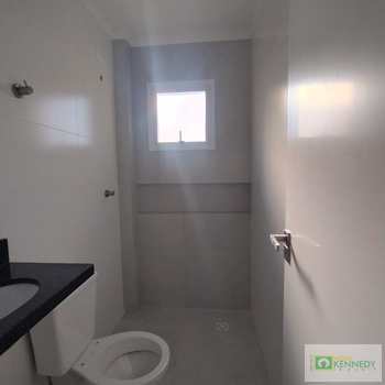 Apartamento em Praia Grande, bairro Guilhermina