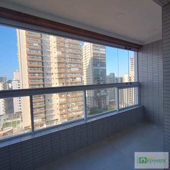 Apartamento em Praia Grande, bairro Guilhermina